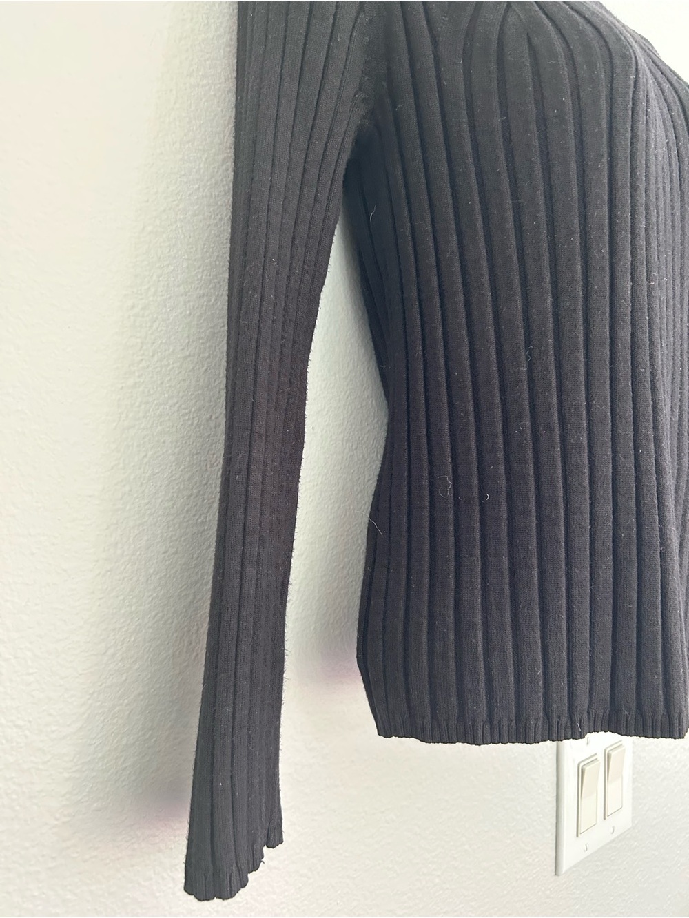 Ribbed Mock Neck Women's Sweater - Black large - Picture 2 of 7